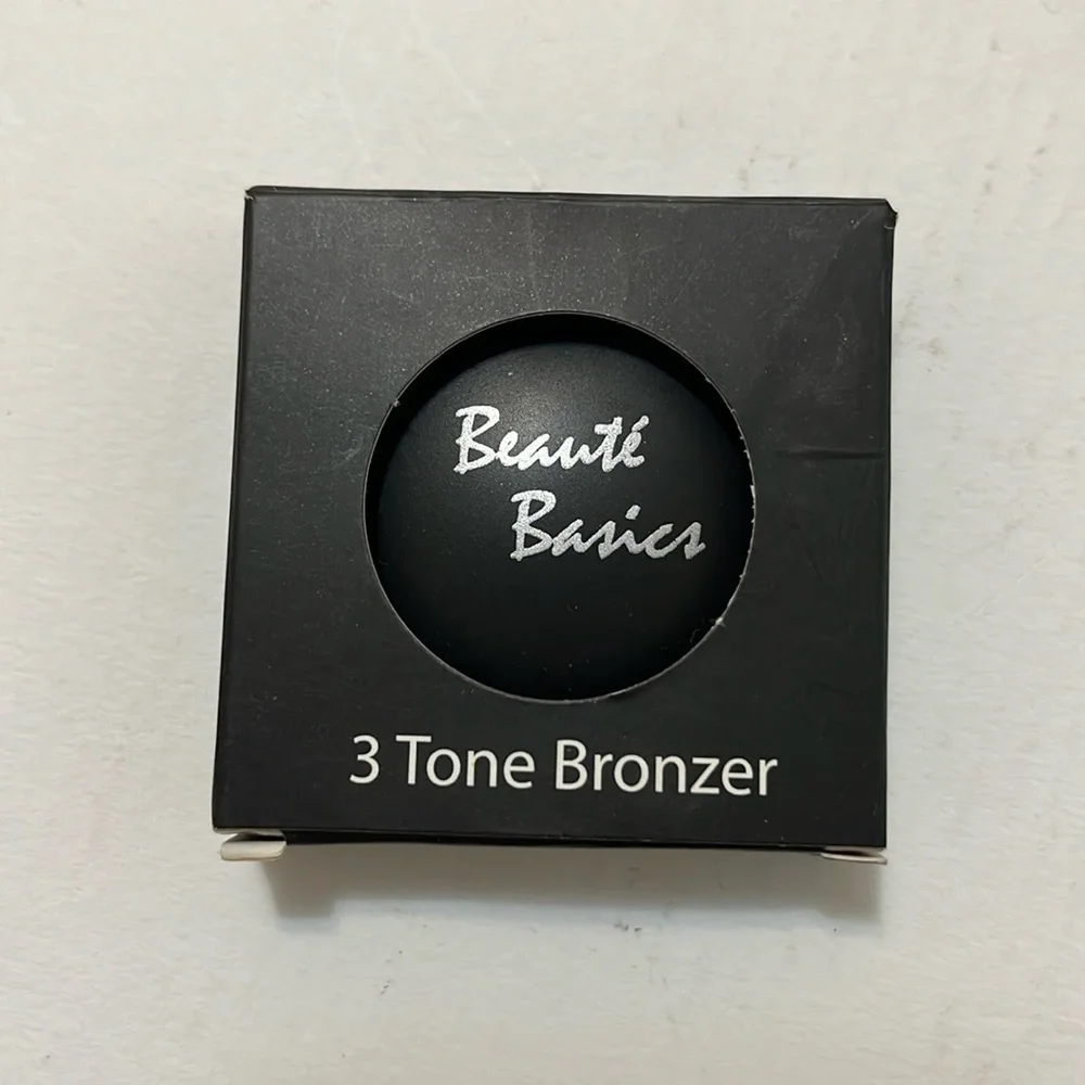 Beaute Basics 3 tone bronzer shimmery makeup